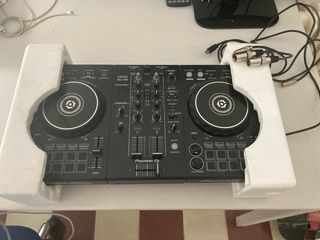 Controlador DJ Pioneer DDJ-400 Negro