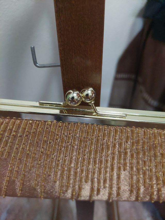 Bolso de ceremonia dorado