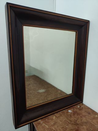 Espejo vintage de madera oscura