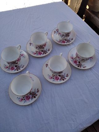 Juego de té inglés de porcelana
