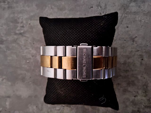 Reloj Michael Kors Cronógrafo Dorado y Plateado