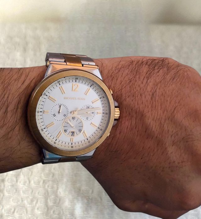 Reloj Michael Kors Cronógrafo Dorado y Plateado