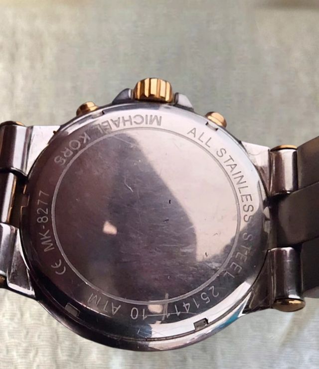 Reloj Michael Kors Cronógrafo Dorado y Plateado