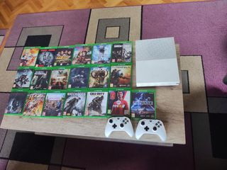 Xbox One S 1TB Blanca + 19 Juegos