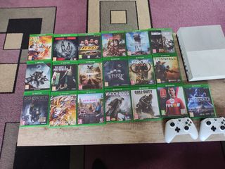 Xbox One S 1TB Blanca + 19 Juegos