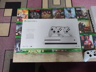 Xbox One S 1TB Blanca + 19 Juegos