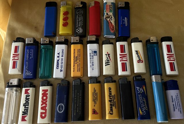 Lotto di 120 accendini da collezione CON PUBBLICO