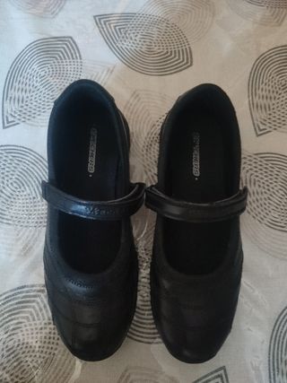 Zapatos Skechers Escolares Niña Negro
