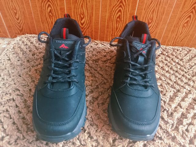 Tenis Hombre Trekking Negros