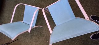 2 Sillas de exterior color azul y blanco
