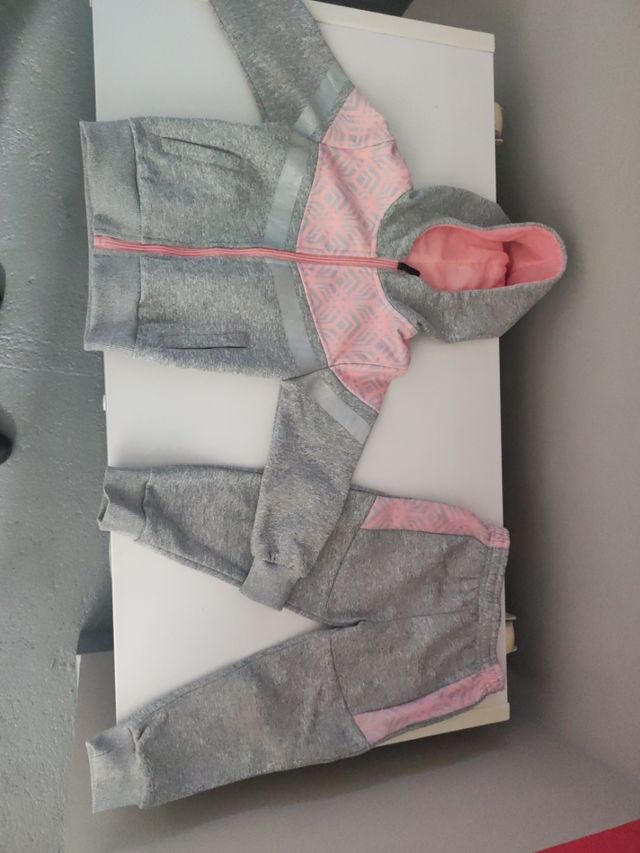 Chándal niña gris y rosa