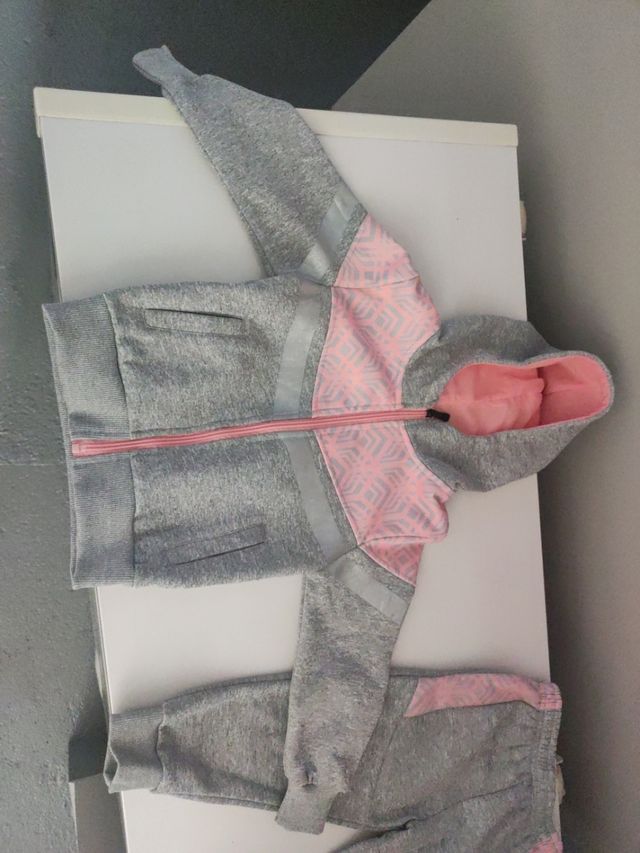 Chándal niña gris y rosa