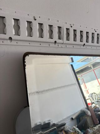 Cómoda años 40 madera y metal