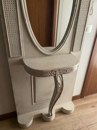 Mueble de entrada con espejo