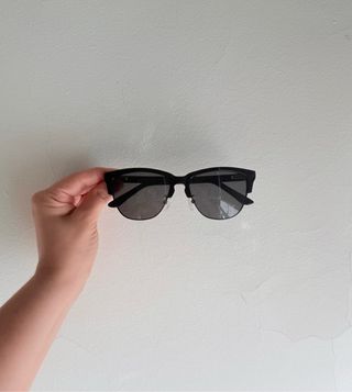 Gafas de sol Hawkers negras y grises