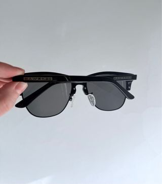Gafas de sol Hawkers negras y grises