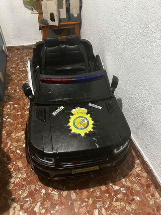 Coche eléctrico infantil policía