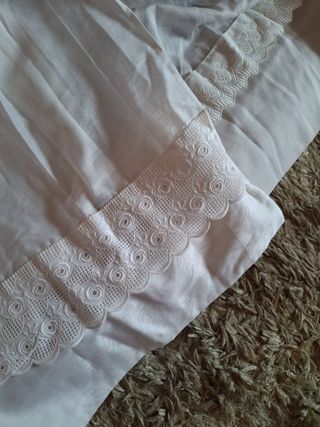 Visillos blancos con cenefa