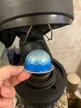 Cafetera Nespresso Vertuo Negra