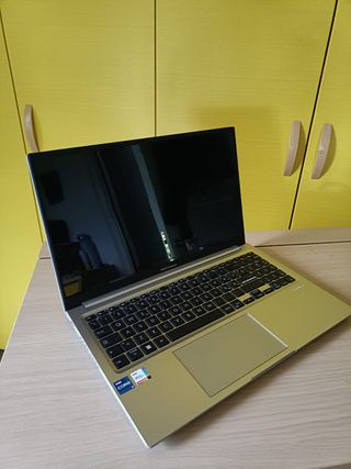 Asus Vivobook 15 OLED (2024) Argento