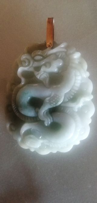 Colgante Jade Birmano Dragón Oro