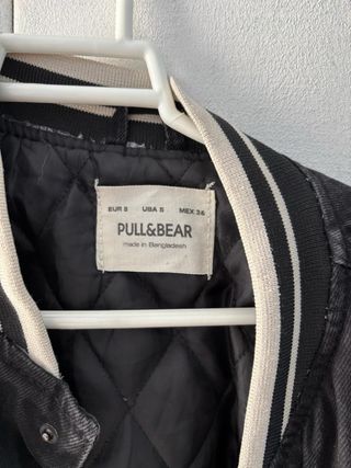 Chaqueta Pull&Bear Negra