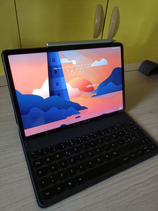 Huawei MatePad 11 con tastiera e pennino