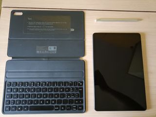 Huawei MatePad 11 con tastiera e pennino