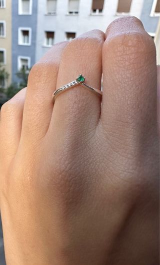 Anillo Plata y Esmeralda