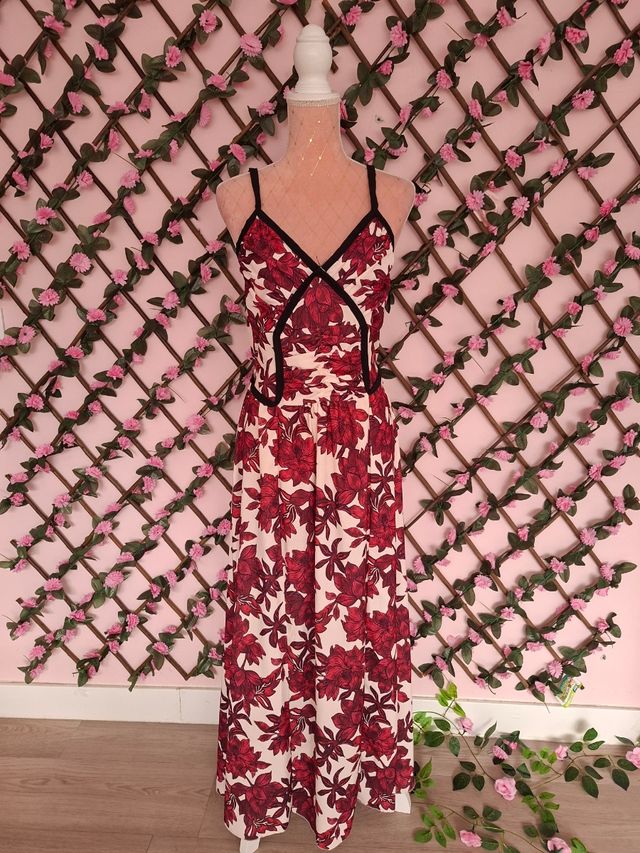 Vestido largo floral rojo y blanco