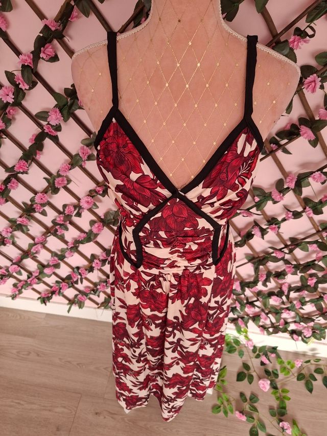 Vestido largo floral rojo y blanco