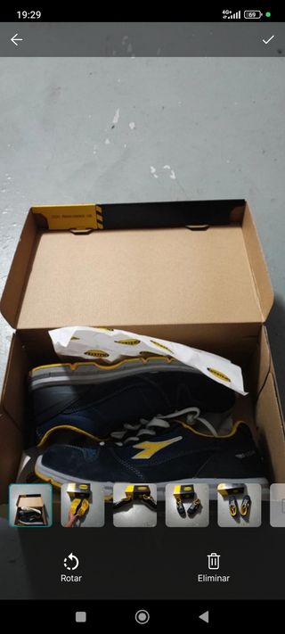 Zapatos de seguridad Diadora azul y amarillo