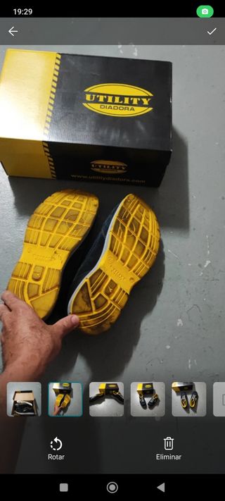 Zapatos de seguridad Diadora azul y amarillo