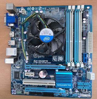 Placa base Gigabyte GA-H77M-D3H + i5