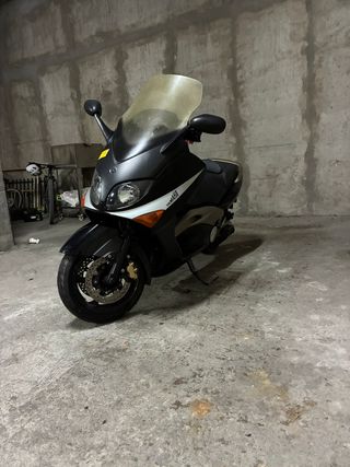 Yamaha T-MAX 500