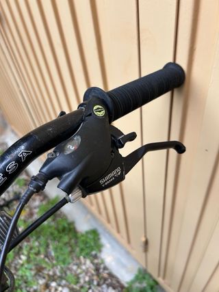 Bicicleta de Montaña Azul y Negra