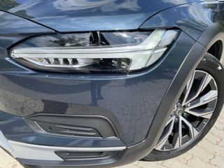 Volvo V90 Cross Country 2.0 B4 D Core AWD Auto