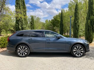 Volvo V90 Cross Country 2.0 B4 D Core AWD Auto