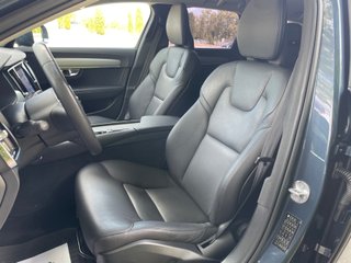 Volvo V90 Cross Country 2.0 B4 D Core AWD Auto