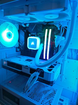 PC Gaming RTX4070 Core i7 14700K 32 GB RAM 2 TB SSD