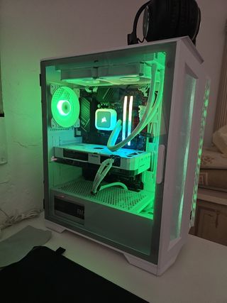 PC Gaming RTX4070 Core i7 14700K 32 GB RAM 2 TB SSD