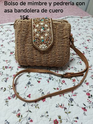 Bolso mimbre y pedrería asa cuero