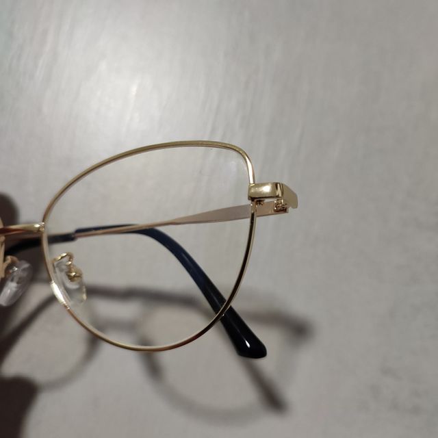 Occhiali Cat's Eyes dorati