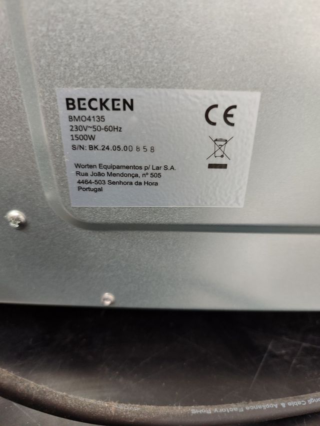 Mini horno Becken negro