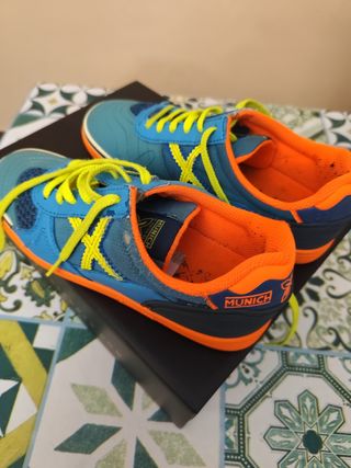 Zapatillas Fútbol Sala Munich G3 T.37.  Poco uso.