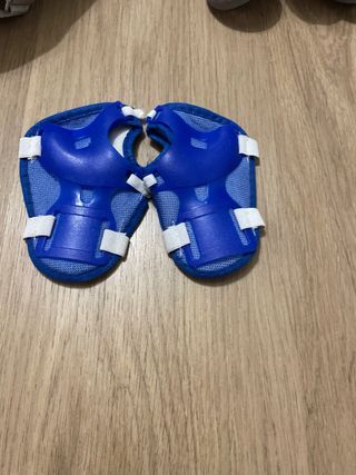 Patines niño Talla 39-42 + Protecciones