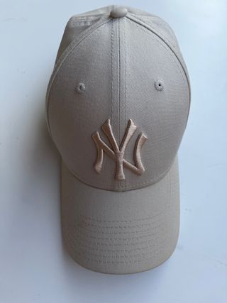 Gorra New York Yankees Beige