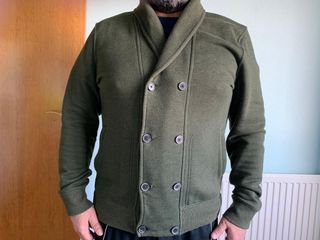 Cárdigan H&M verde con parches en codos