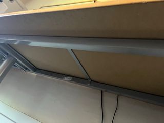 Mesa de oficina madera y metal Ikea
Urge Venta!