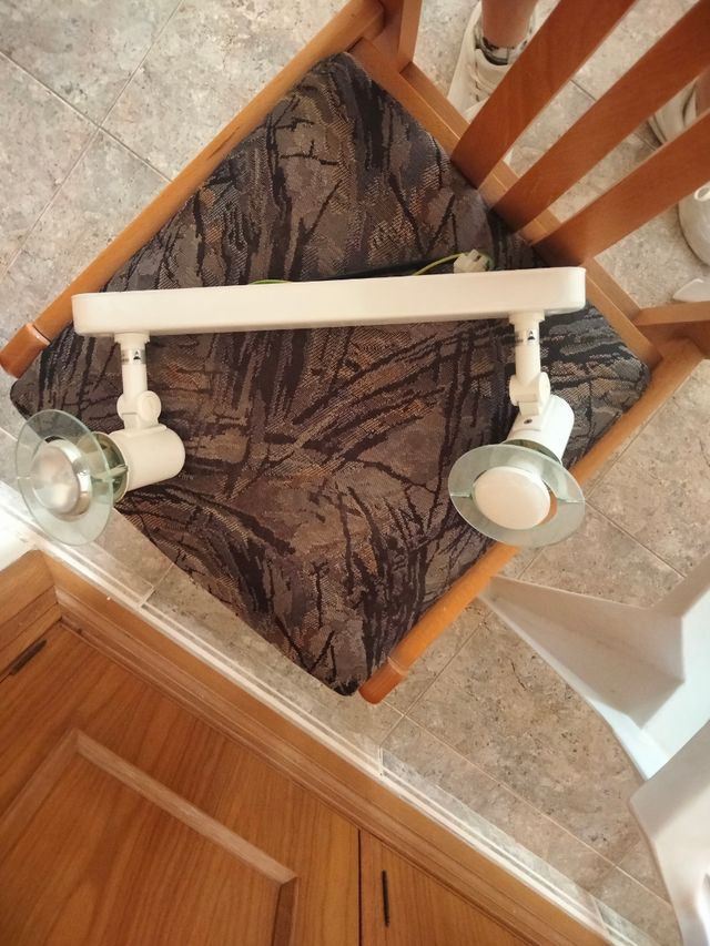 Plafón de techo blanco